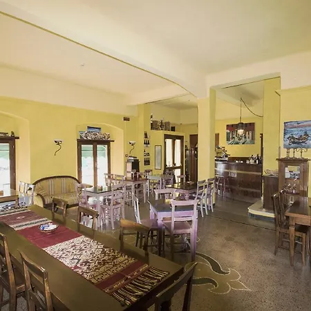 Baia Hotel 3*