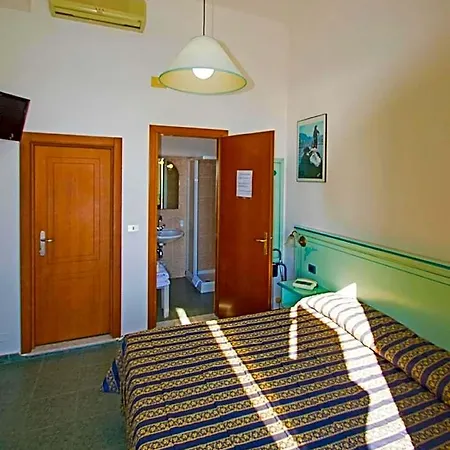 Baia فندق مونتيروسّو ال ماري